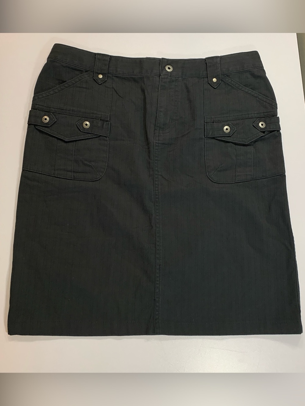 Columbia Cargo Skirt Size 6 Black Cotton Stretch Flap Pockets Utility Gorpcore